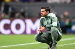 包含帕尔梅拉斯战术布置详解，主帅重点强调防守反击的词条