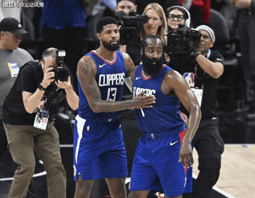 包含快船击败独行侠，莱昂纳德强势带球砍下+数据的词条