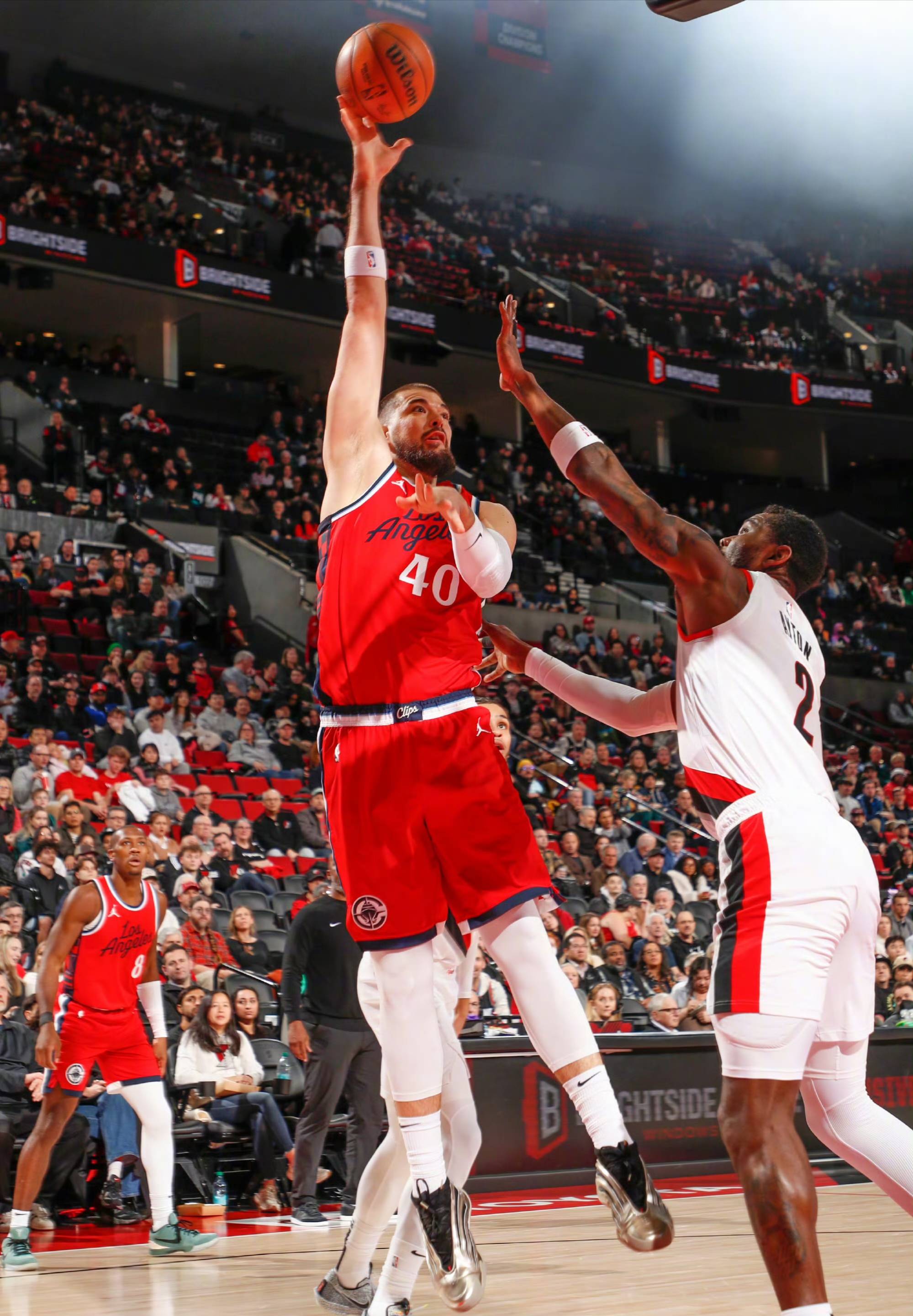 开拓者外线组合输出超高，球队攻防两端支撑的简单介绍