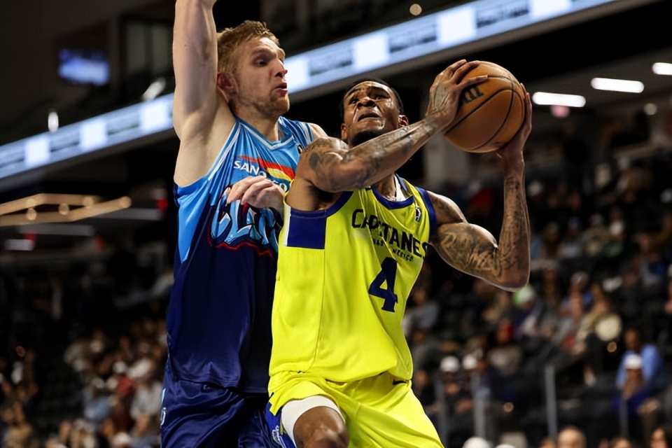 开拓者外线组合输出超高，球队攻防两端支撑的简单介绍