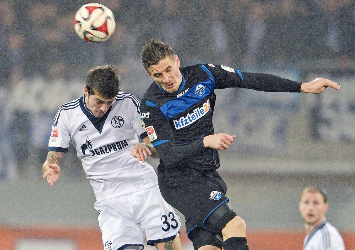 柏林赫塔客场艰难胜利法兰克福保级压力缓解的简单介绍