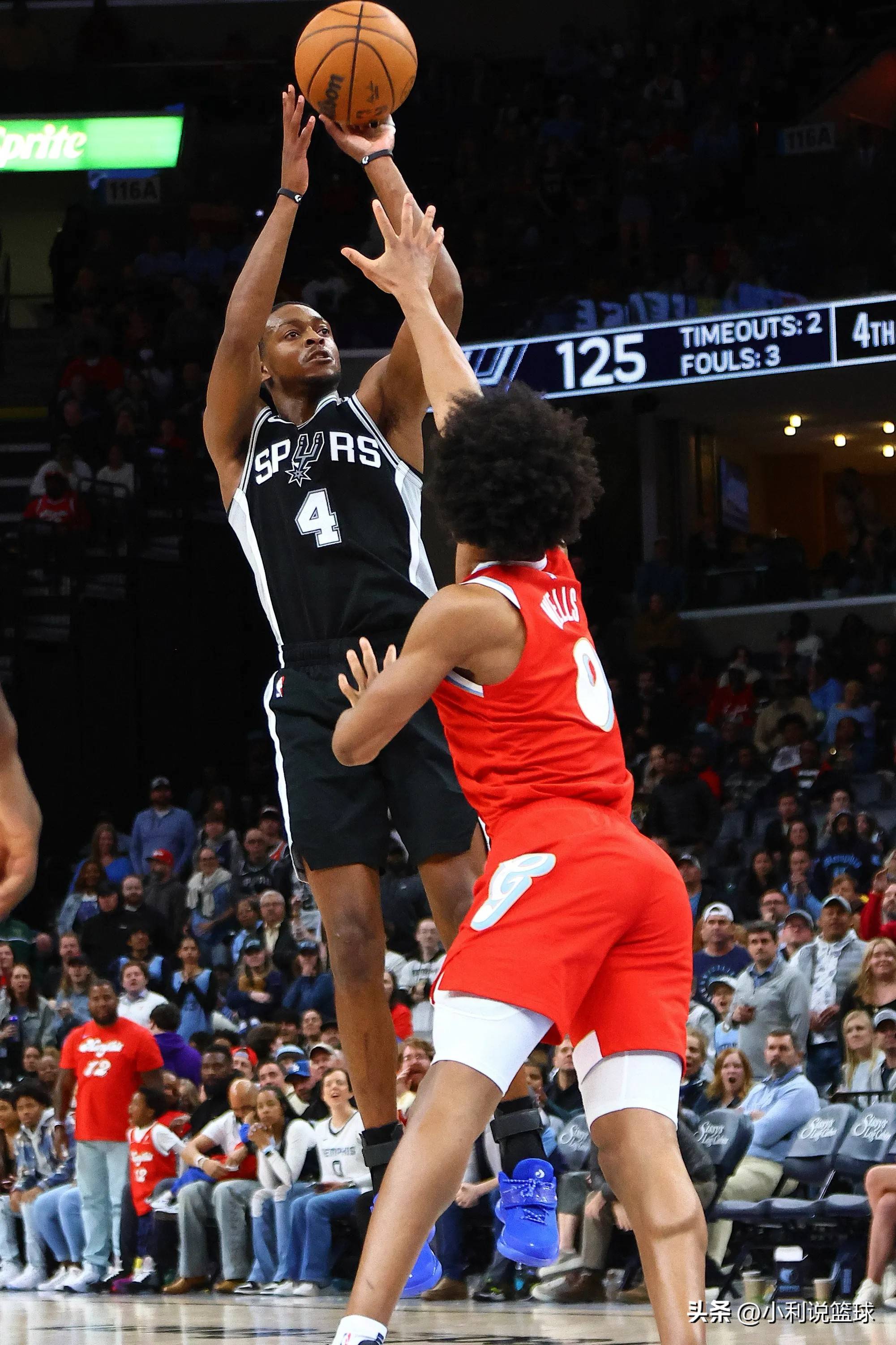 雄鹿惜败马刺,字母哥发挥稳定 雄鹿惜败马刺,字母哥发挥稳定