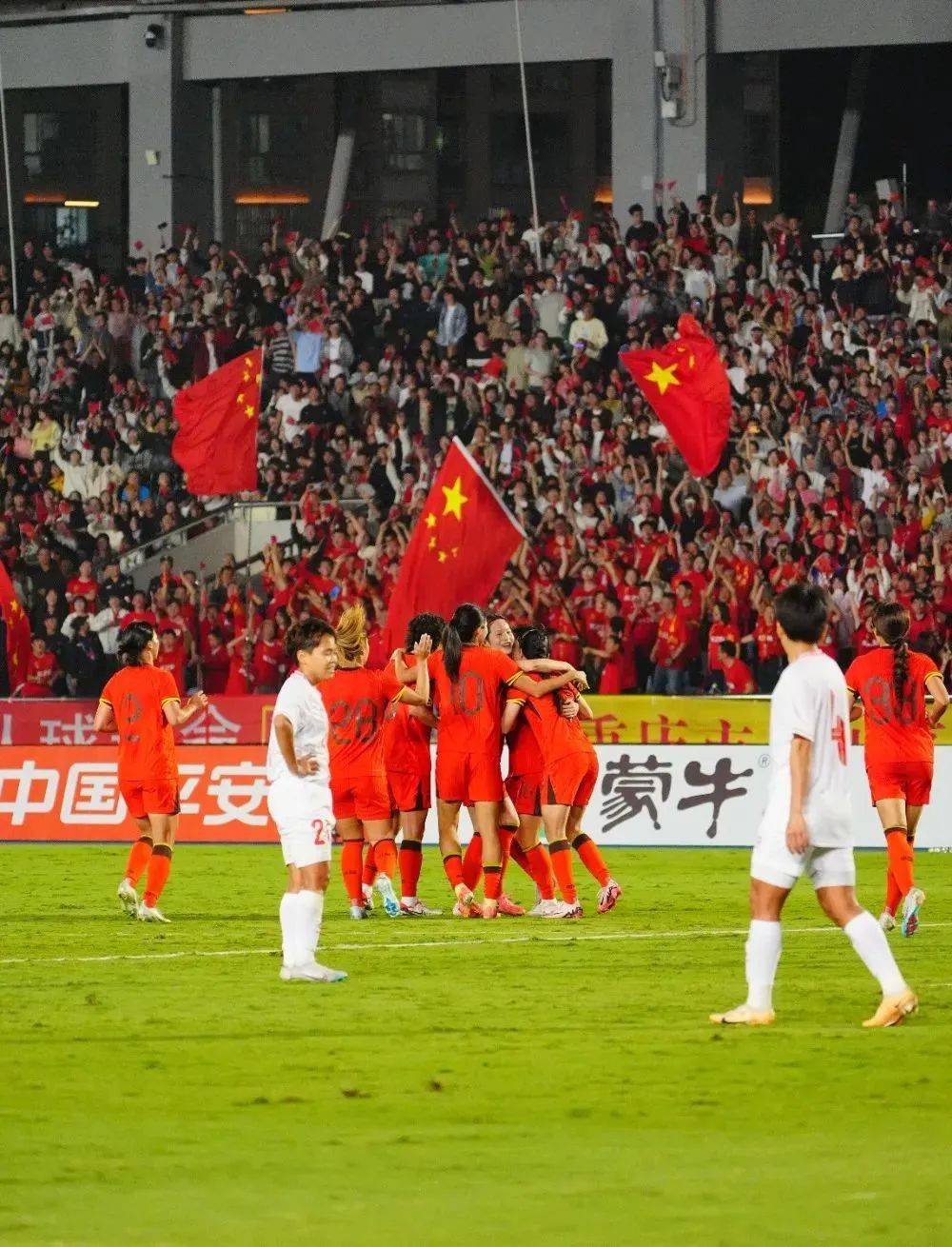 包含国际足球赛事:中国女足全力备战下一场的词条 包含国际足球赛事:中国女足全力备战下一场的词条