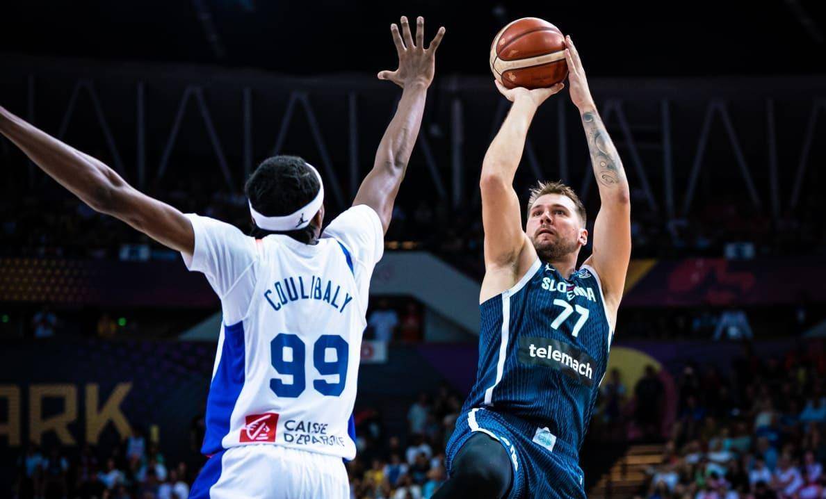 欧洲联赛篮球赛冠军赛惊险上演 欧洲联赛篮球赛冠军赛惊险上演