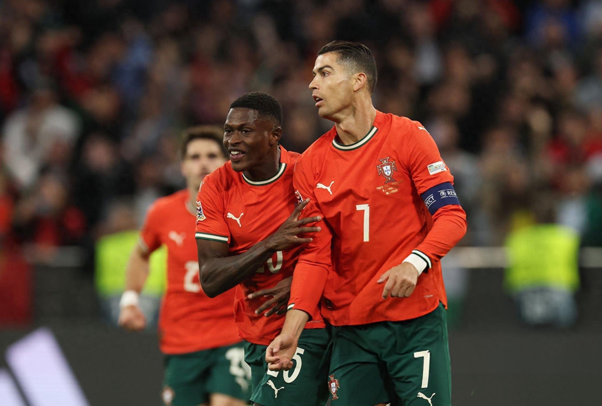 马德里竞技逆转葡萄牙体育，晋级前景看好