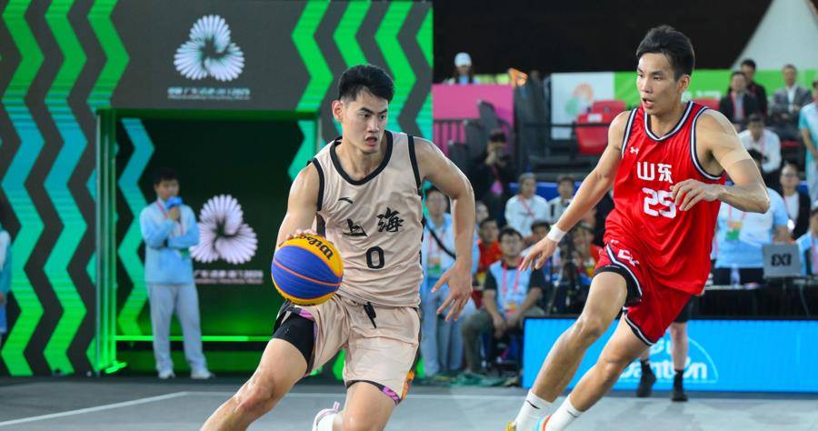 上海男篮喜笑颜开：夺得总冠军殊荣的简单介绍