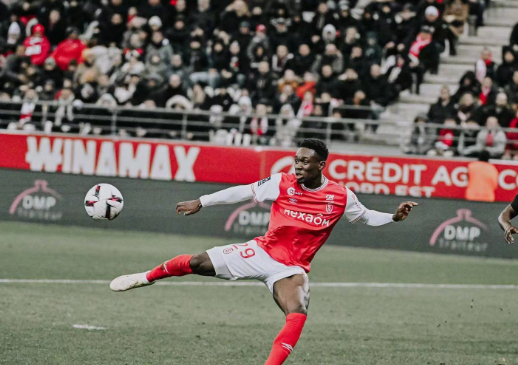 关于摩纳哥主场惨败，尼姆轻松获胜的信息